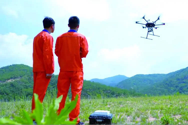 白塔无人机倾斜摄影巡检拍摄